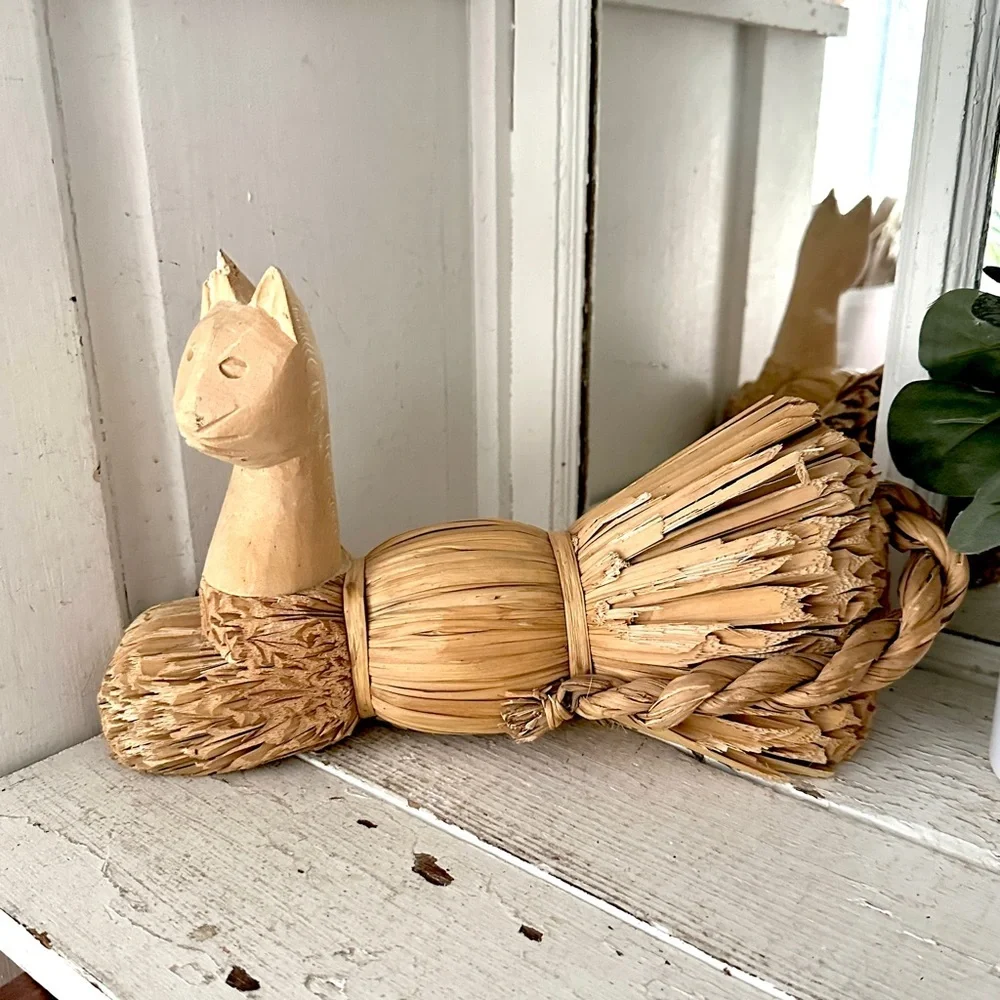 Cat Carved Wood Face Straw Husk Reed Body Decoy Figure 12” Home Decor Rustic Vtg